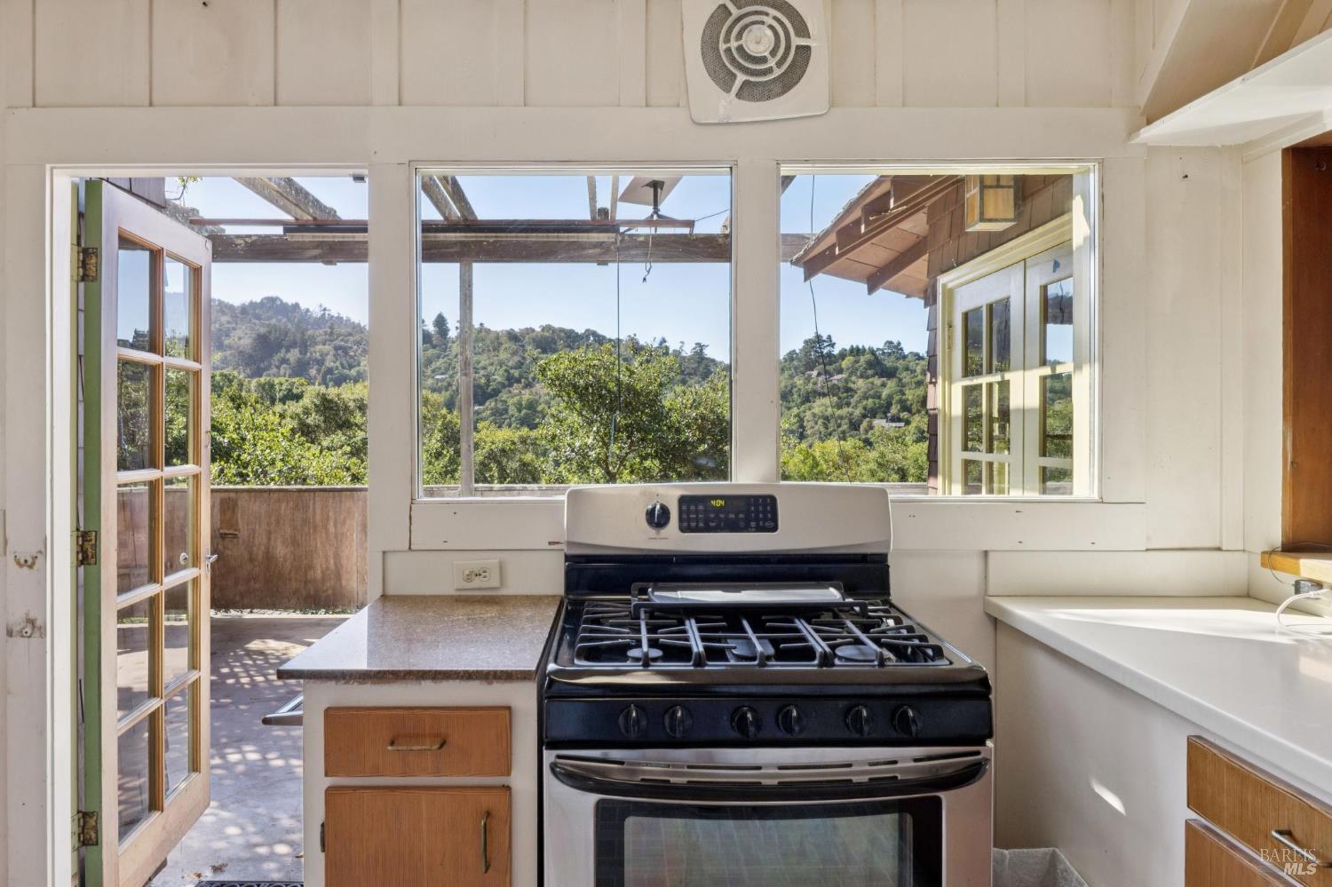 Detail Gallery Image 32 of 89 For 50 Dundee Way, Inverness,  CA 94937 - 6 Beds | 2/1 Baths