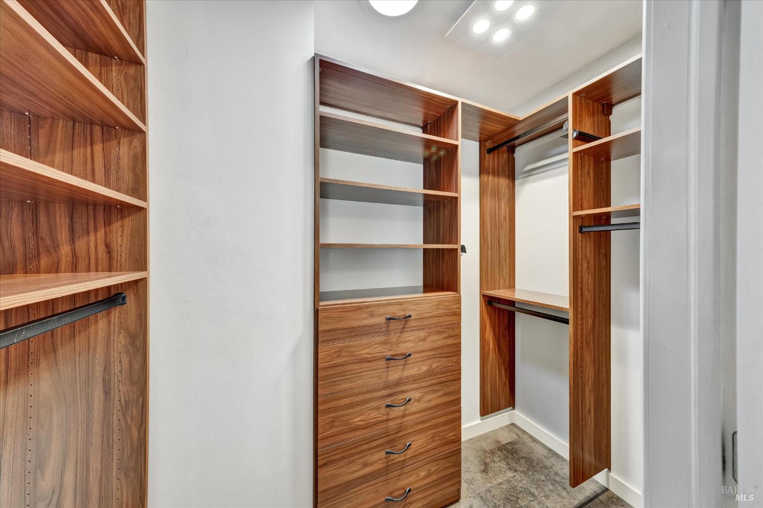 Detail Gallery Image 29 of 55 For 265 Crescent Rd, San Anselmo,  CA 94960 - 3 Beds | 3 Baths