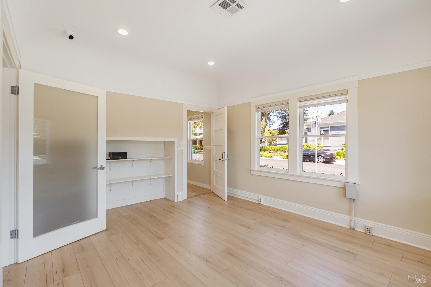 Detail Gallery Image 8 of 64 For 1335 D St, Napa,  CA 94559 - – Beds | – Baths