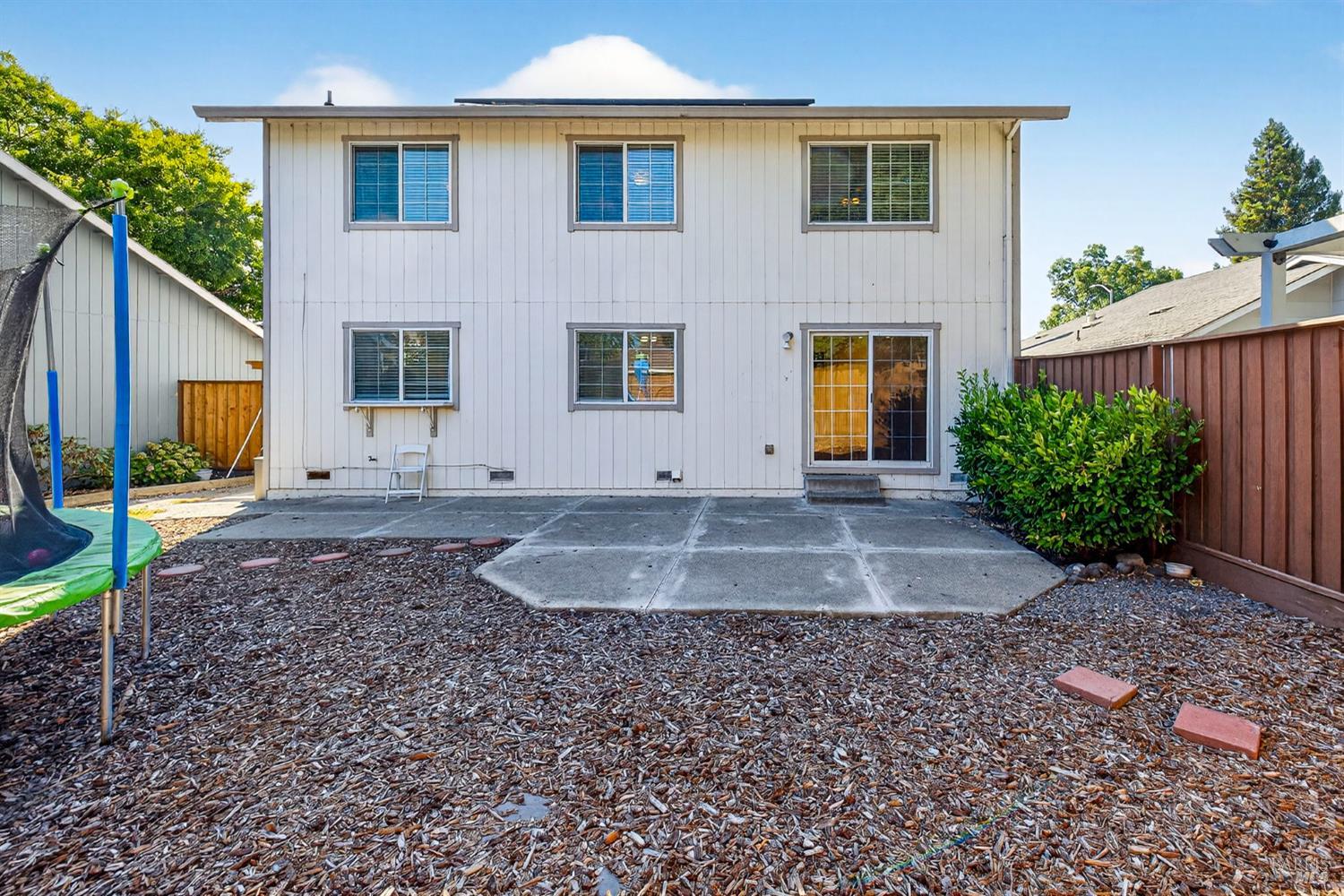 Detail Gallery Image 34 of 46 For 7134 Carillon Ct, Rohnert Park,  CA 94928 - 5 Beds | 2/1 Baths