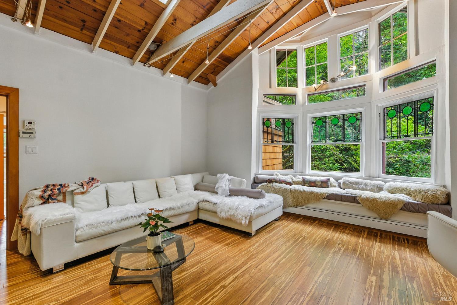Detail Gallery Image 5 of 58 For 7395 Sir Francis Drake Blvd, Lagunitas,  CA 94938 - 5 Beds | 4 Baths