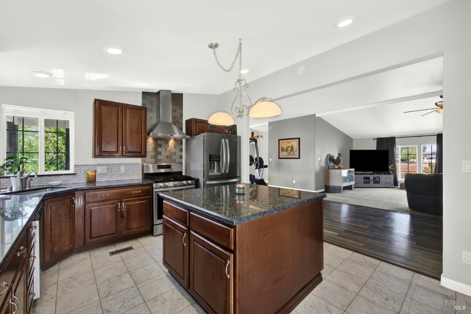 Detail Gallery Image 14 of 46 For 8498 Freedom Ln, Winters,  CA 95694 - 3 Beds | 2 Baths
