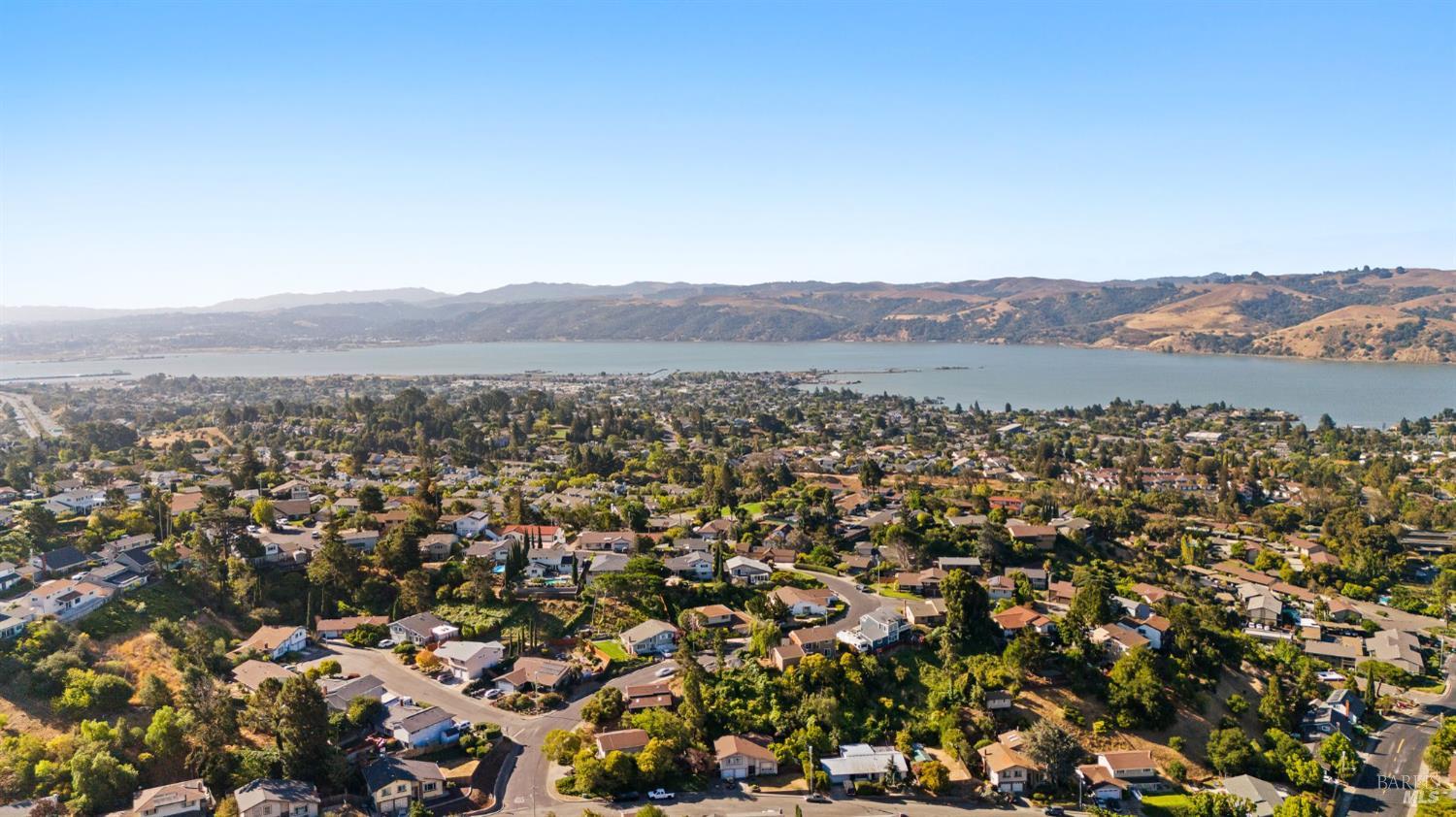 Detail Gallery Image 55 of 58 For 132 Chelsea Hills Dr, Benicia,  CA 94510 - 3 Beds | 2 Baths