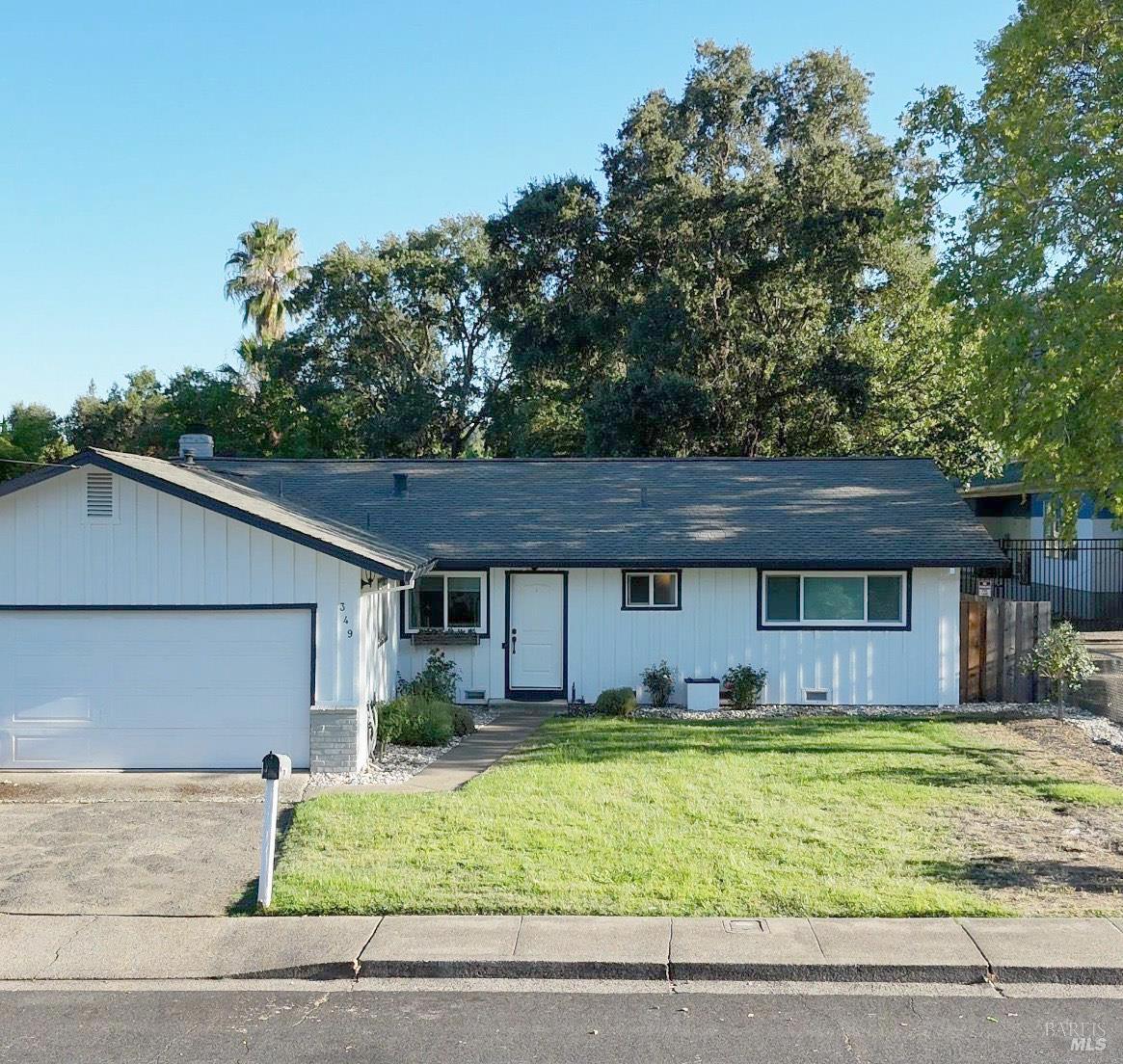 Detail Gallery Image 1 of 32 For 349 Washington Ave, Ukiah,  CA 95482 - 3 Beds | 2 Baths
