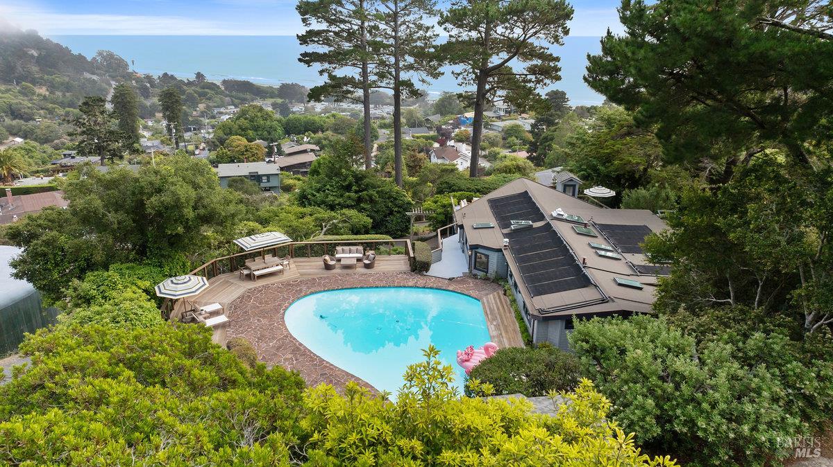 Detail Gallery Image 56 of 99 For 125 Laurel Ave, Stinson Beach,  CA 94970 - 3 Beds | 3 Baths