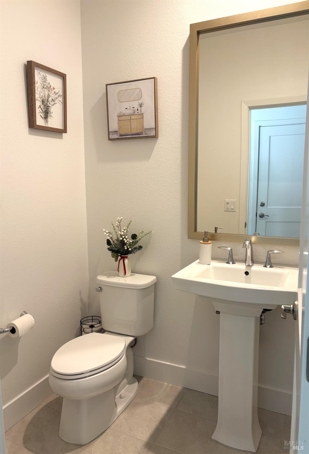 Detail Gallery Image 11 of 25 For 2912 Liscum St, Santa Rosa,  CA 95407 - 3 Beds | 2/1 Baths