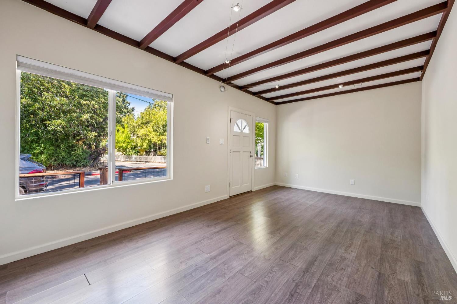 Detail Gallery Image 8 of 55 For 95 Dominga Ave, Fairfax,  CA 94930 - 2 Beds | 1 Baths