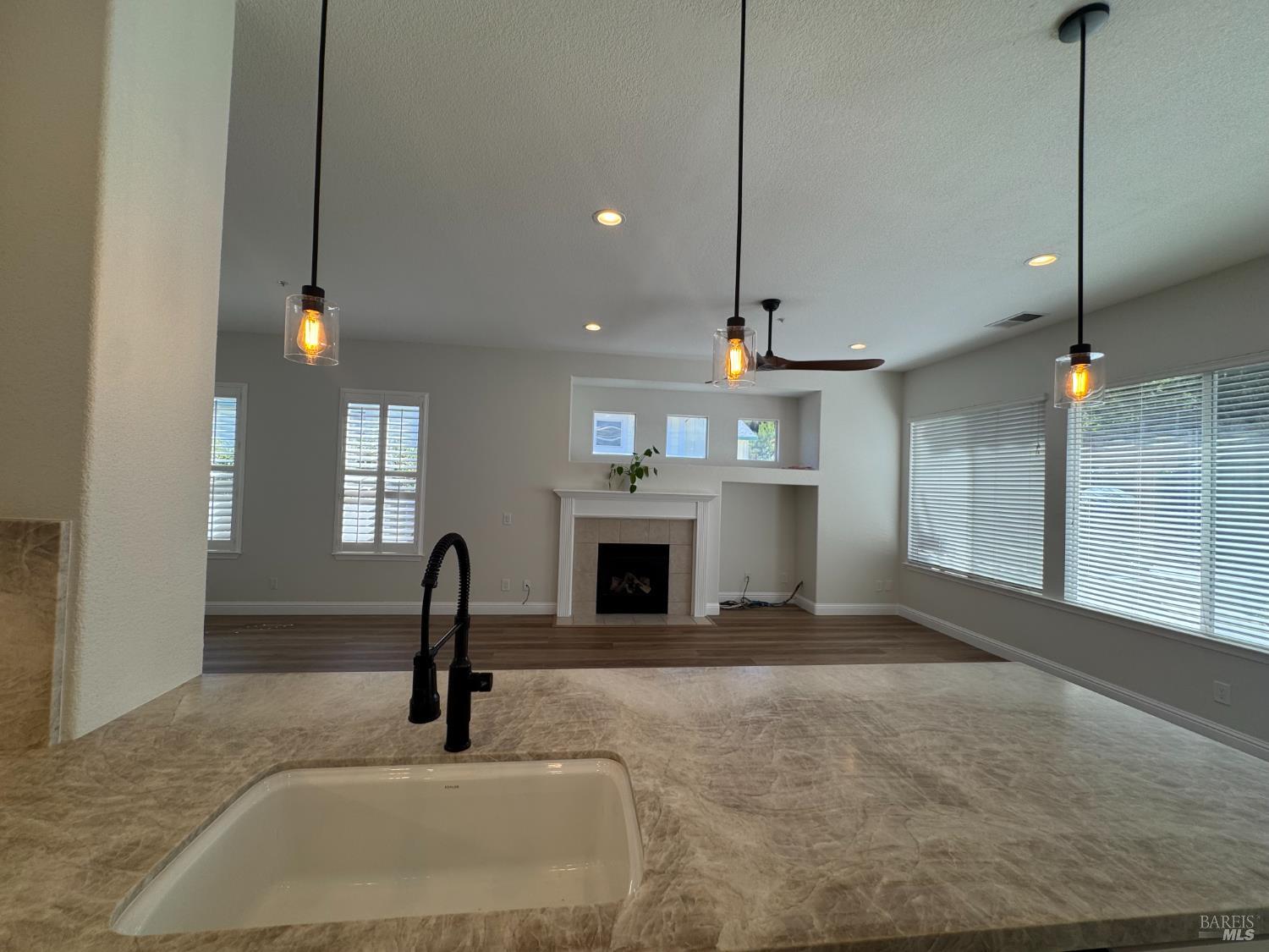 Detail Gallery Image 11 of 50 For 107 St Michael Ct, Cloverdale,  CA 95425 - 3 Beds | 2 Baths