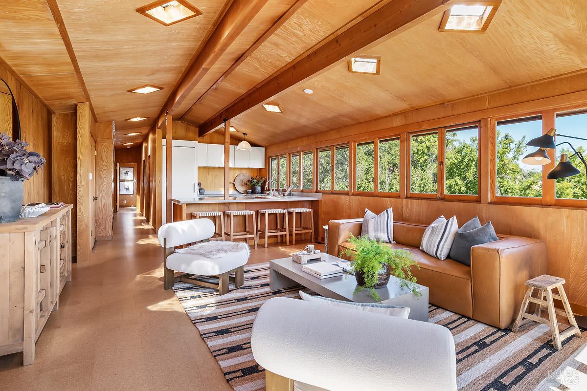 Detail Gallery Image 10 of 52 For 12 Indian Rd, San Rafael,  CA 94903 - 3 Beds | 1 Baths