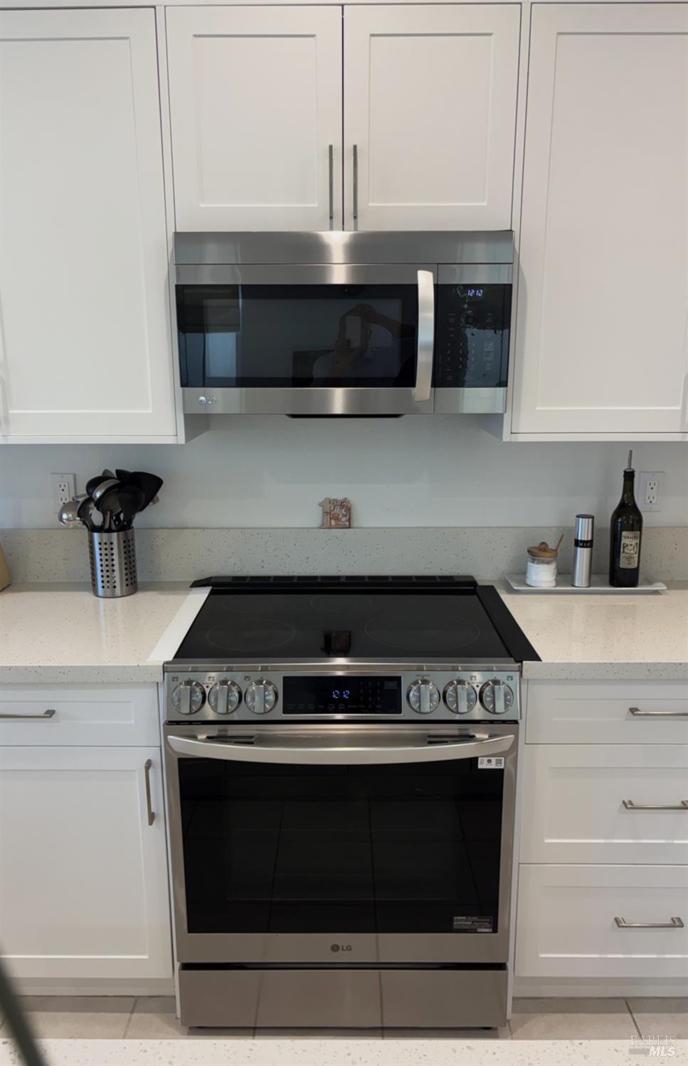 Detail Gallery Image 6 of 25 For 2912 Liscum St, Santa Rosa,  CA 95407 - 3 Beds | 2/1 Baths