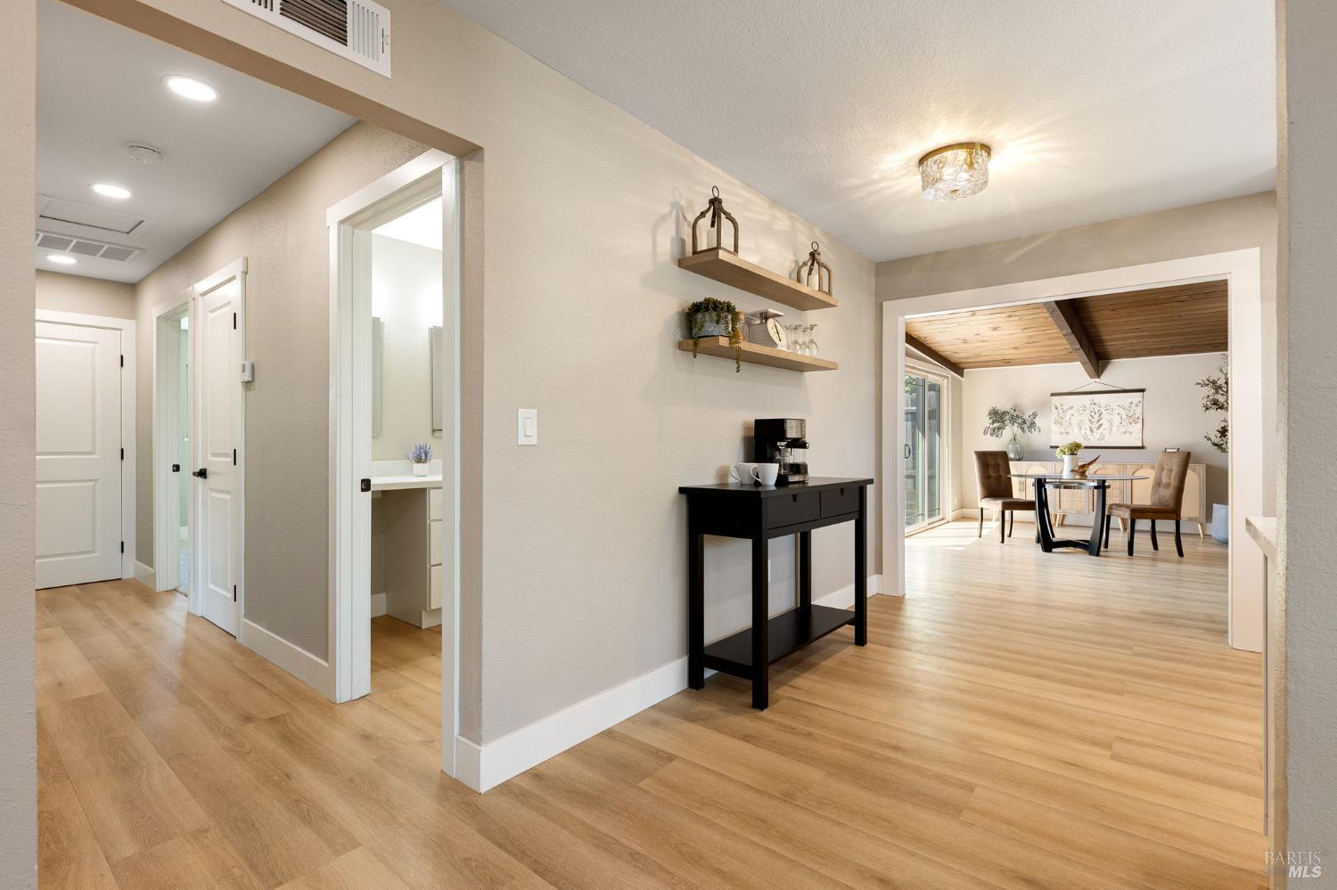 Detail Gallery Image 9 of 33 For 242 Arbor St, Vacaville,  CA 95688 - 3 Beds | 2 Baths