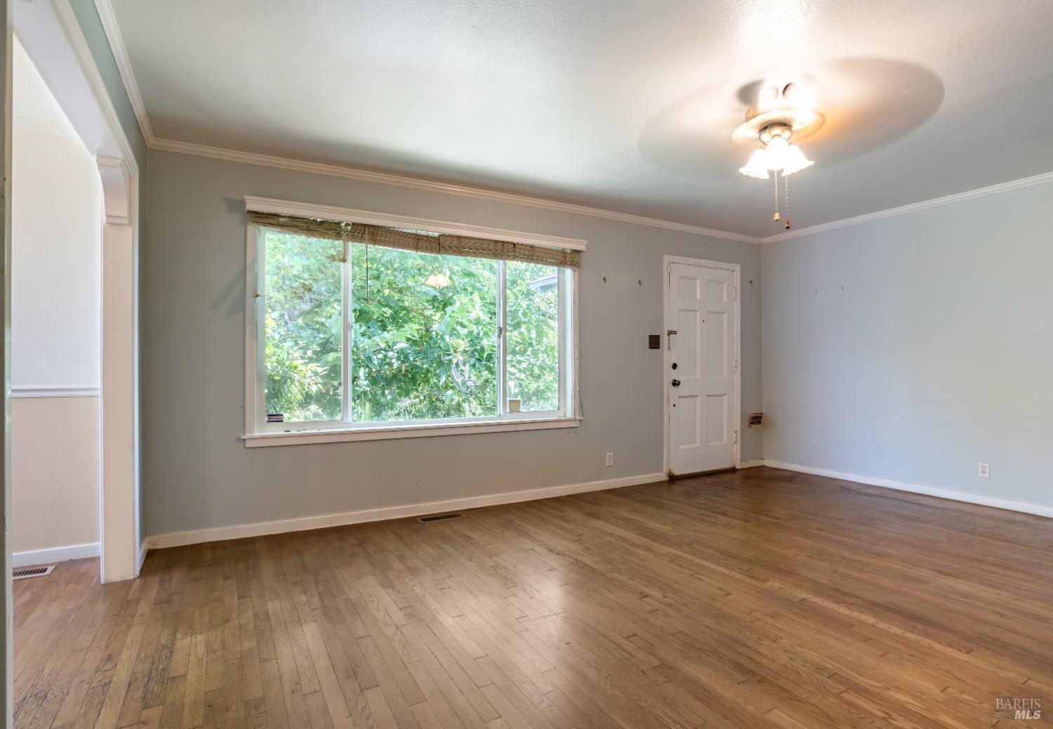 Detail Gallery Image 6 of 32 For 127 Hill Dr, Vallejo,  CA 94590 - 3 Beds | 1 Baths