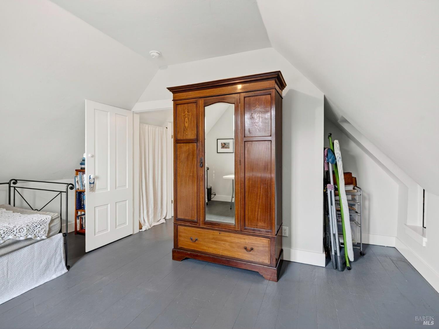 Detail Gallery Image 20 of 31 For 45060 Covelo St, Mendocino,  CA 95460 - 3 Beds | 1 Baths