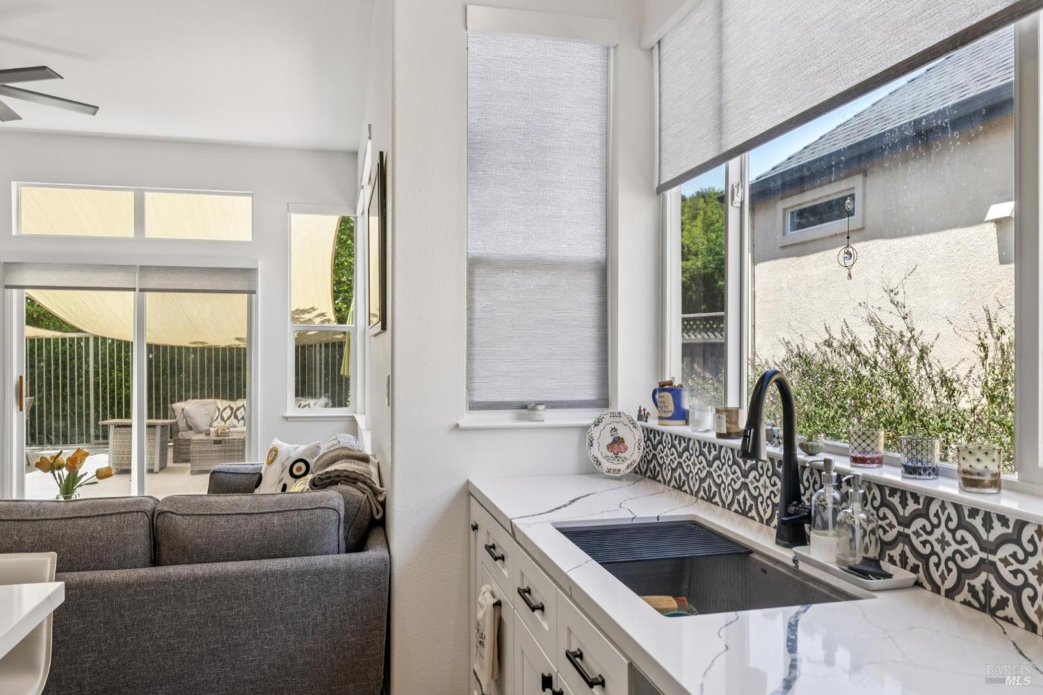 Detail Gallery Image 27 of 51 For 1917 Falcon Ridge Dr, Petaluma,  CA 94954 - 3 Beds | 2 Baths