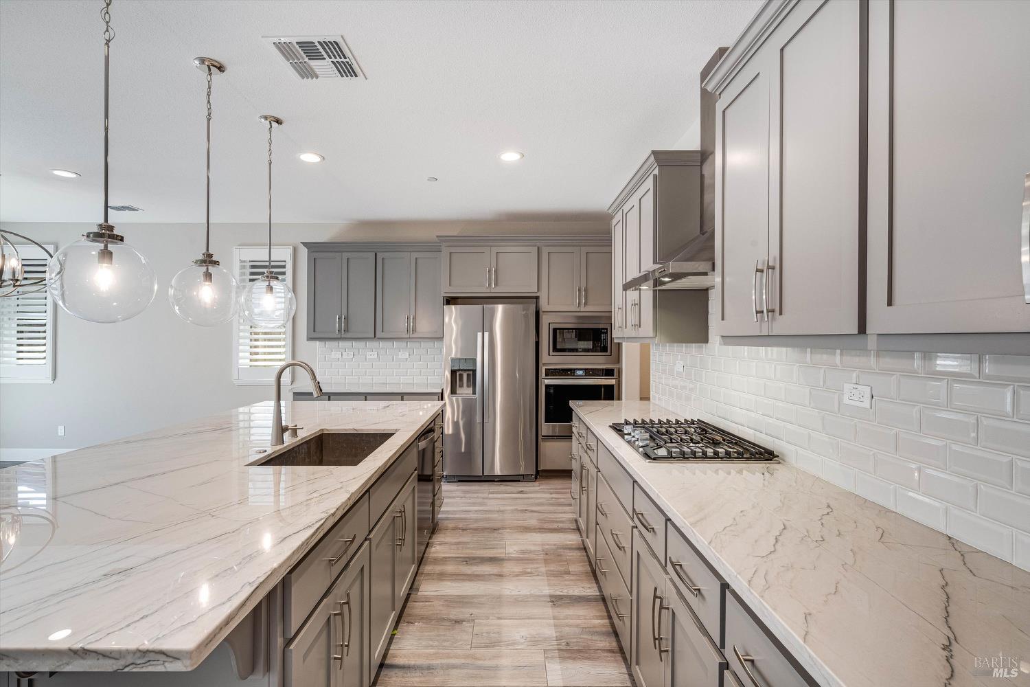 Detail Gallery Image 10 of 45 For 5646 Kameron Pl, Rohnert Park,  CA 94928 - 3 Beds | 2/1 Baths