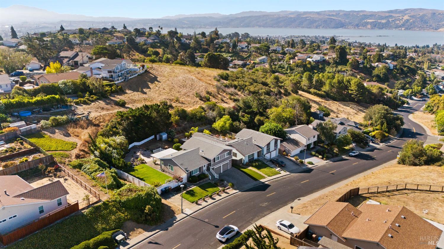 Detail Gallery Image 51 of 58 For 132 Chelsea Hills Dr, Benicia,  CA 94510 - 3 Beds | 2 Baths