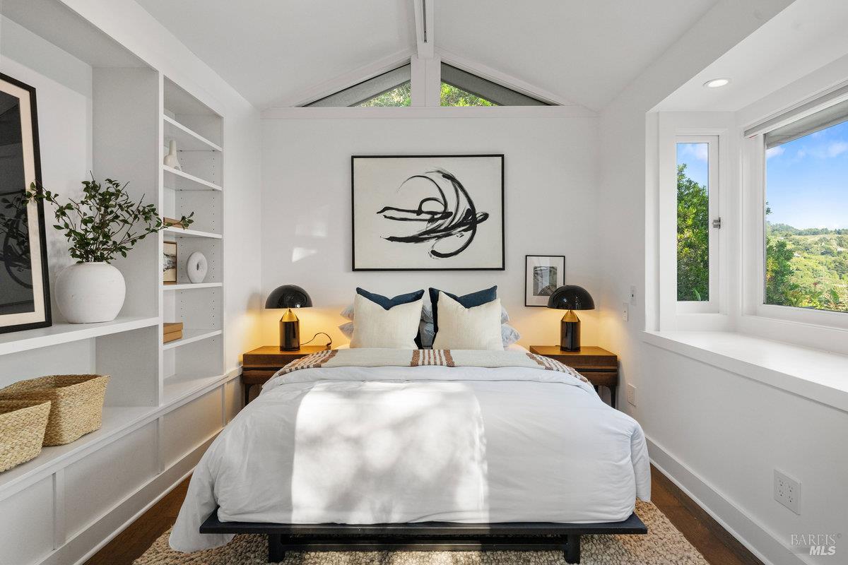 Detail Gallery Image 88 of 99 For 125 Laurel Ave, Stinson Beach,  CA 94970 - 3 Beds | 3 Baths