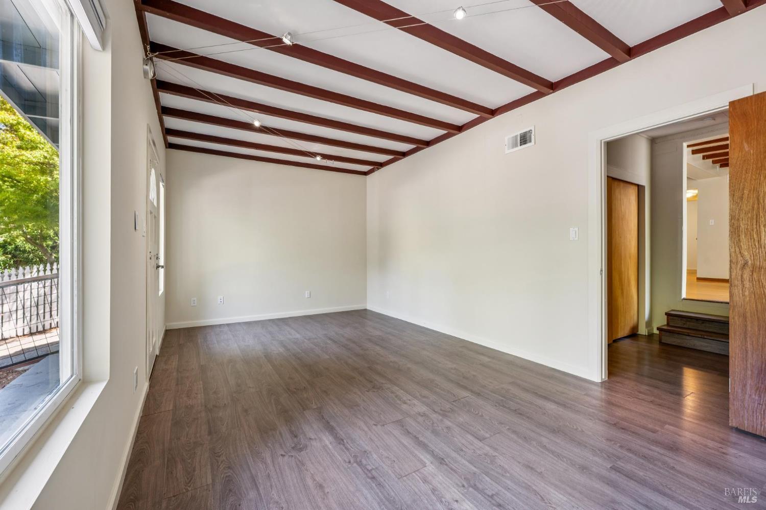 Detail Gallery Image 9 of 55 For 95 Dominga Ave, Fairfax,  CA 94930 - 2 Beds | 1 Baths