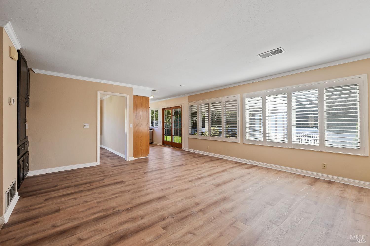 Detail Gallery Image 13 of 58 For 132 Chelsea Hills Dr, Benicia,  CA 94510 - 3 Beds | 2 Baths