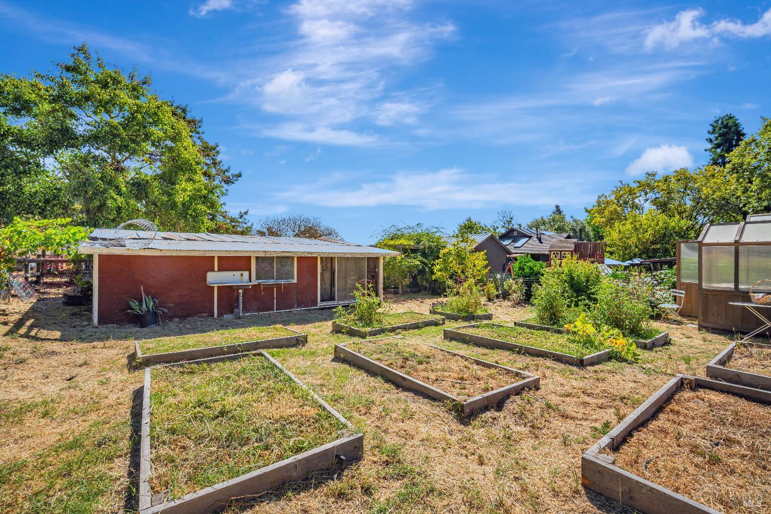 Detail Gallery Image 29 of 34 For 5190 Volkerts Rd, Sebastopol,  CA 95472 - 3 Beds | 2 Baths