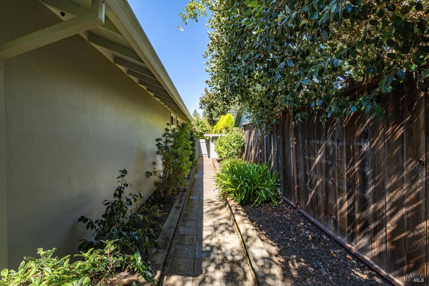 Detail Gallery Image 50 of 61 For 6 Pin Oak Pl, Santa Rosa,  CA 95409 - 2 Beds | 2 Baths