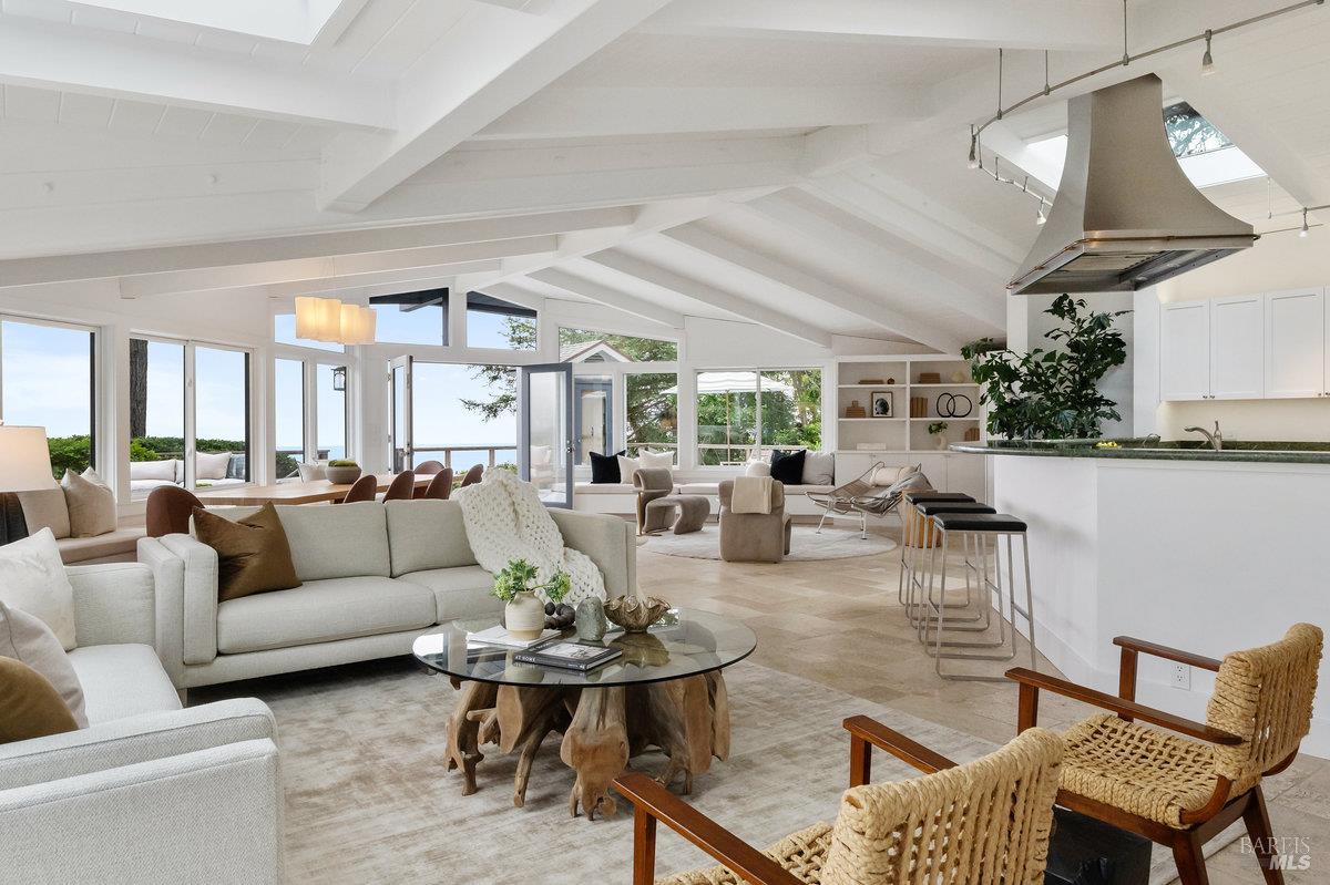 Detail Gallery Image 23 of 99 For 125 Laurel Ave, Stinson Beach,  CA 94970 - 3 Beds | 3 Baths