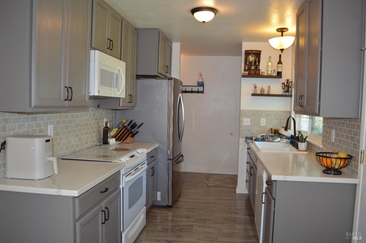 Detail Gallery Image 5 of 32 For 349 Washington Ave, Ukiah,  CA 95482 - 3 Beds | 2 Baths