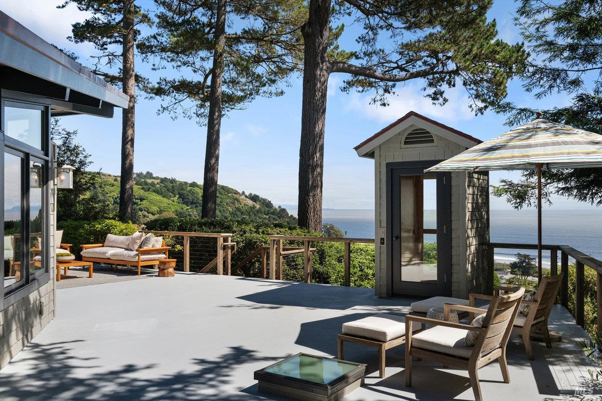 Detail Gallery Image 75 of 99 For 125 Laurel Ave, Stinson Beach,  CA 94970 - 3 Beds | 3 Baths