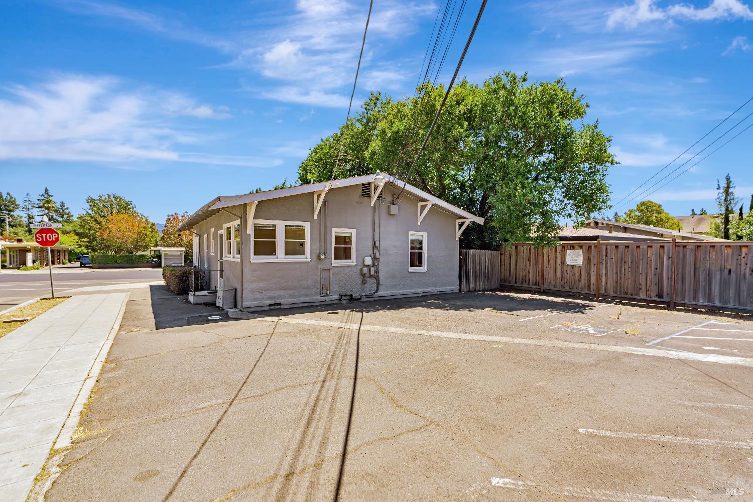 Detail Gallery Image 10 of 64 For 1335 D St, Napa,  CA 94559 - – Beds | – Baths