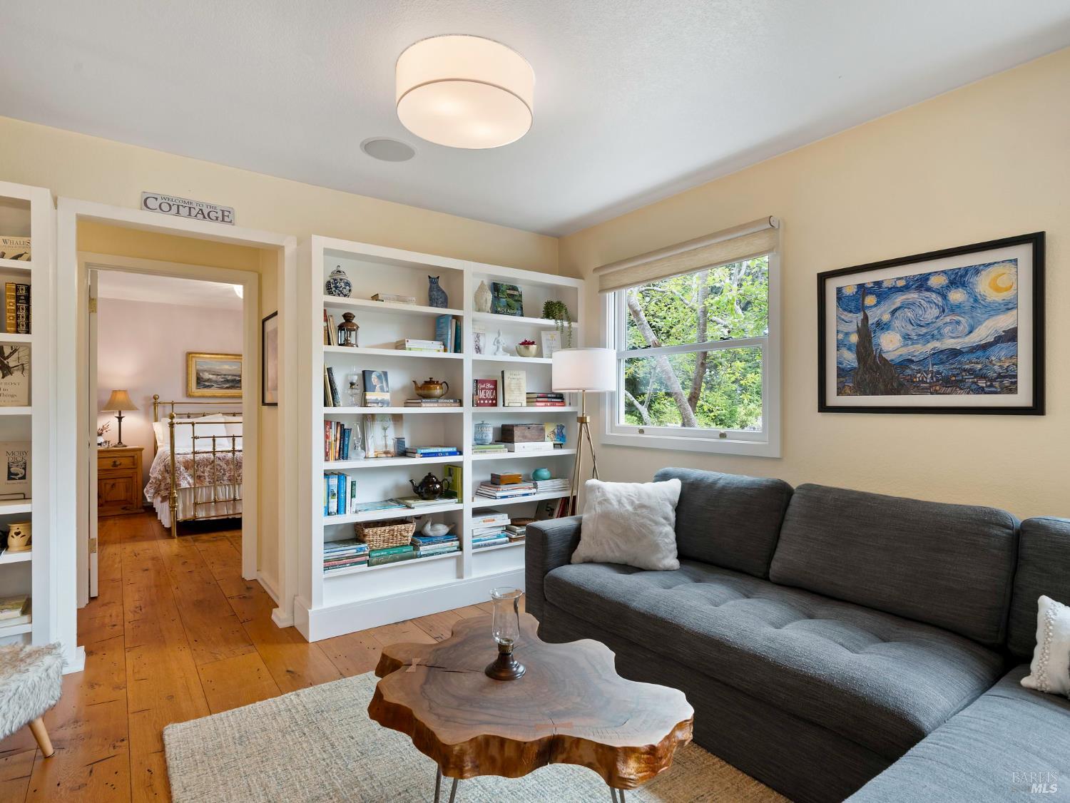 Detail Gallery Image 7 of 41 For 10392 Hills Rd, Mendocino,  CA 95460 - 2 Beds | 1 Baths