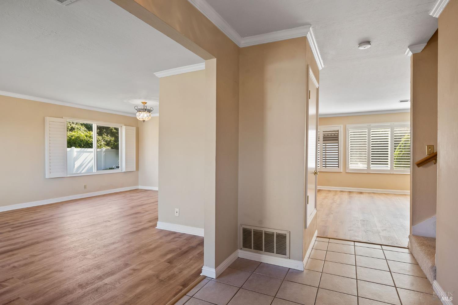 Detail Gallery Image 12 of 58 For 132 Chelsea Hills Dr, Benicia,  CA 94510 - 3 Beds | 2 Baths