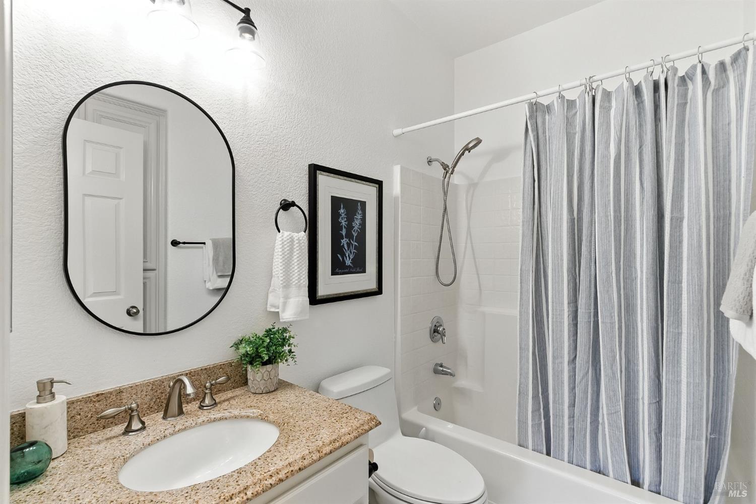 Detail Gallery Image 14 of 37 For 463 Goblet Pl, Windsor,  CA 95492 - 3 Beds | 2 Baths
