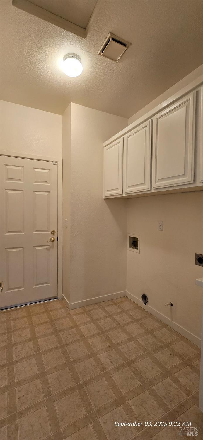 Detail Gallery Image 18 of 23 For 3288 Ascot Ct, Fairfield,  CA 94534 - 3 Beds | 2 Baths