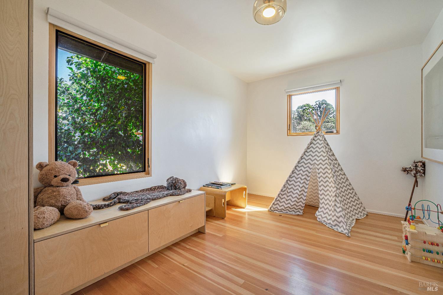 Detail Gallery Image 15 of 34 For 5190 Volkerts Rd, Sebastopol,  CA 95472 - 3 Beds | 2 Baths