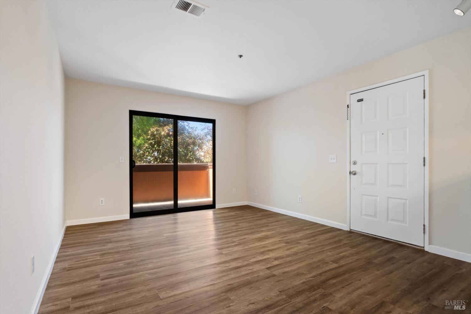 Detail Gallery Image 5 of 17 For 8201 Camino Colegio Unkn #120,  Rohnert Park,  CA 94928 - 2 Beds | 2 Baths