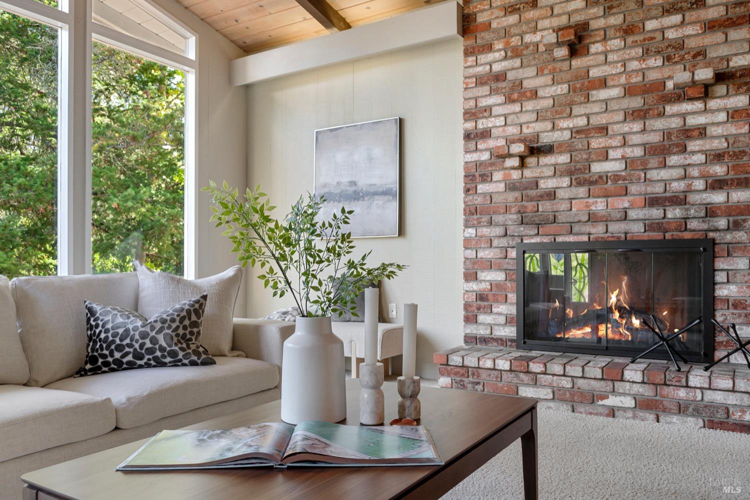 Detail Gallery Image 16 of 53 For 304 High St, Calistoga,  CA 94515 - 3 Beds | 2 Baths