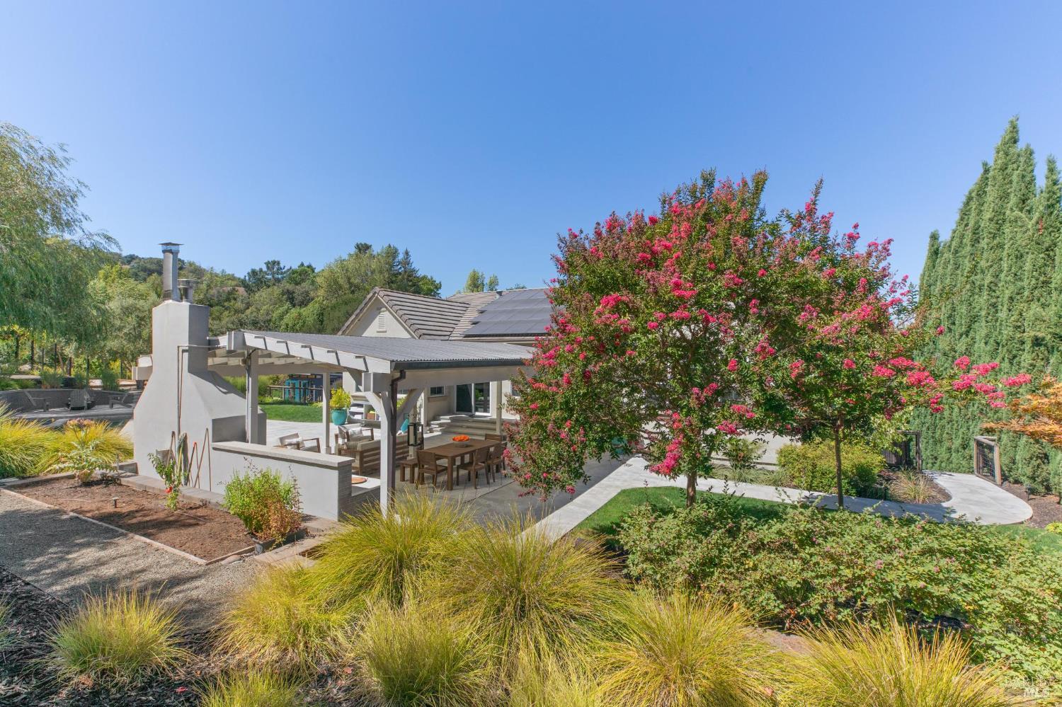 Detail Gallery Image 10 of 96 For 3747 Beartooth Ln, Napa,  CA 94558 - 4 Beds | 3 Baths