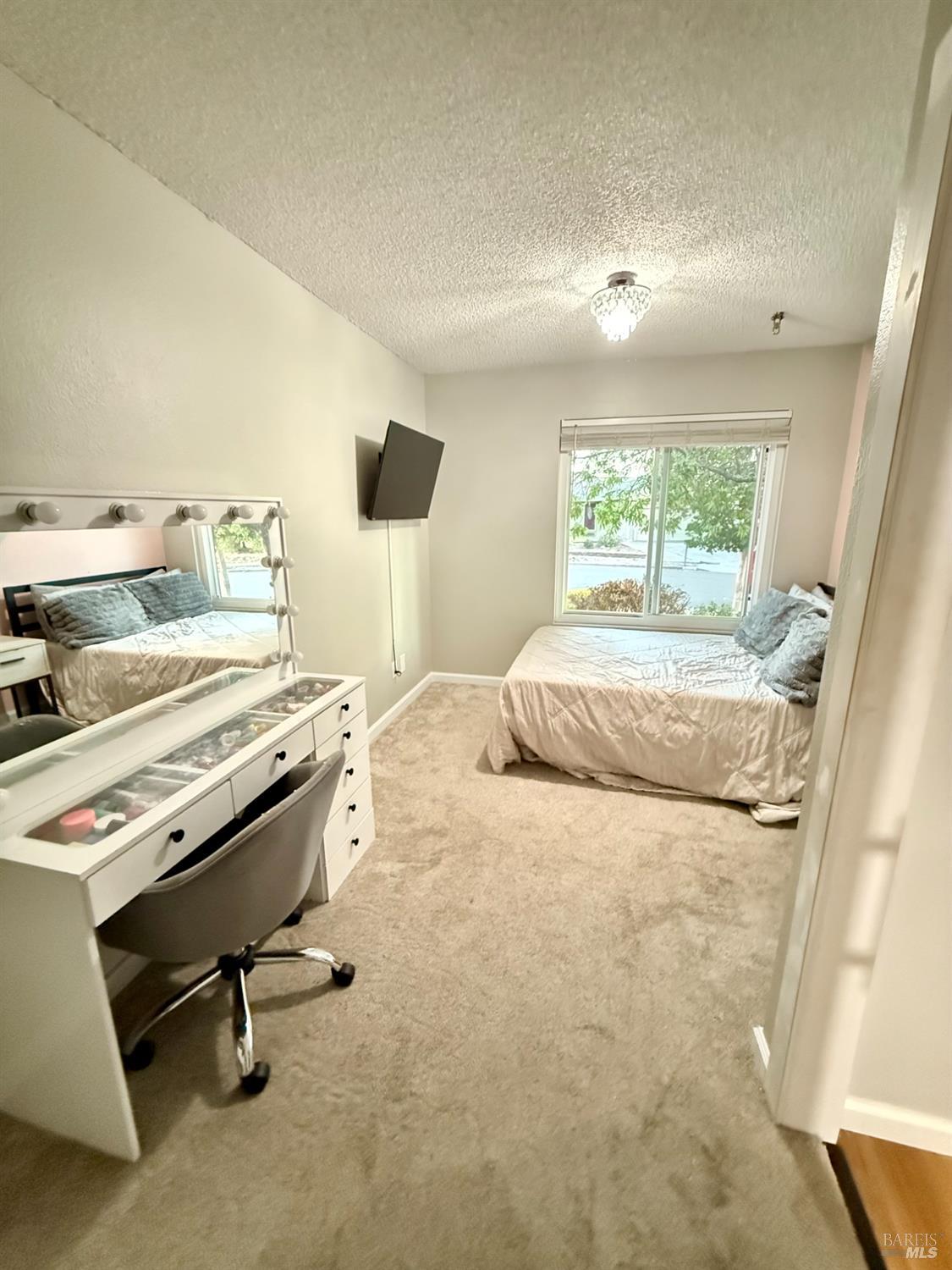Detail Gallery Image 9 of 12 For 2333 Pacheco Pl, Santa Rosa,  CA 95401 - 3 Beds | 2 Baths