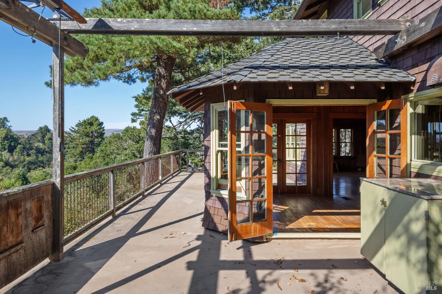 Detail Gallery Image 35 of 89 For 50 Dundee Way, Inverness,  CA 94937 - 6 Beds | 2/1 Baths