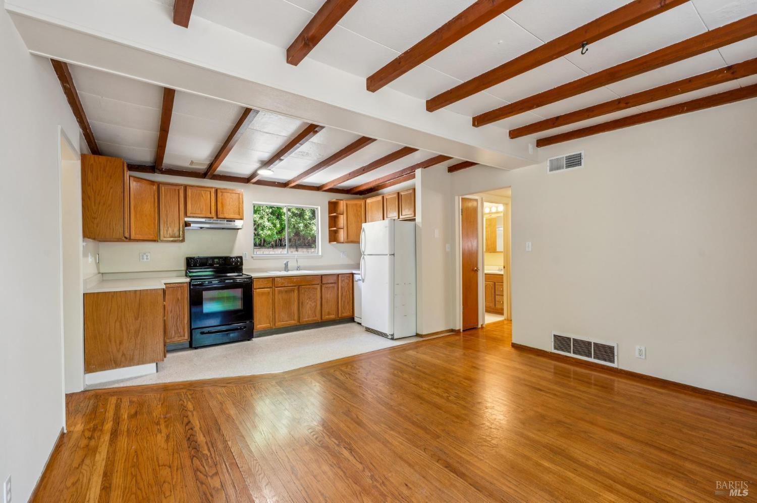Detail Gallery Image 16 of 55 For 95 Dominga Ave, Fairfax,  CA 94930 - 2 Beds | 1 Baths