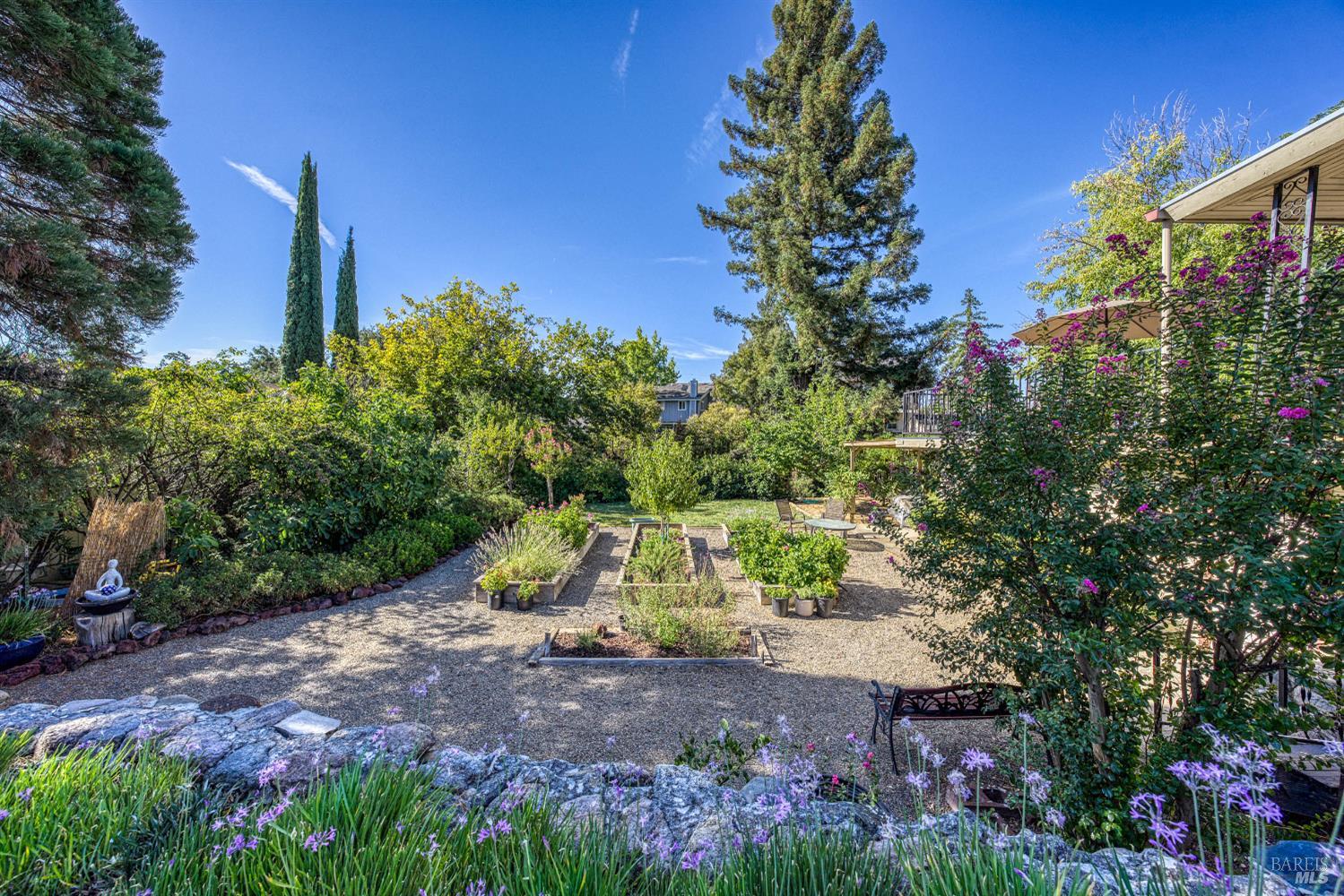 Detail Gallery Image 46 of 76 For 465 Hillcrest Dr, Lakeport,  CA 95453 - 3 Beds | 1/2 Baths