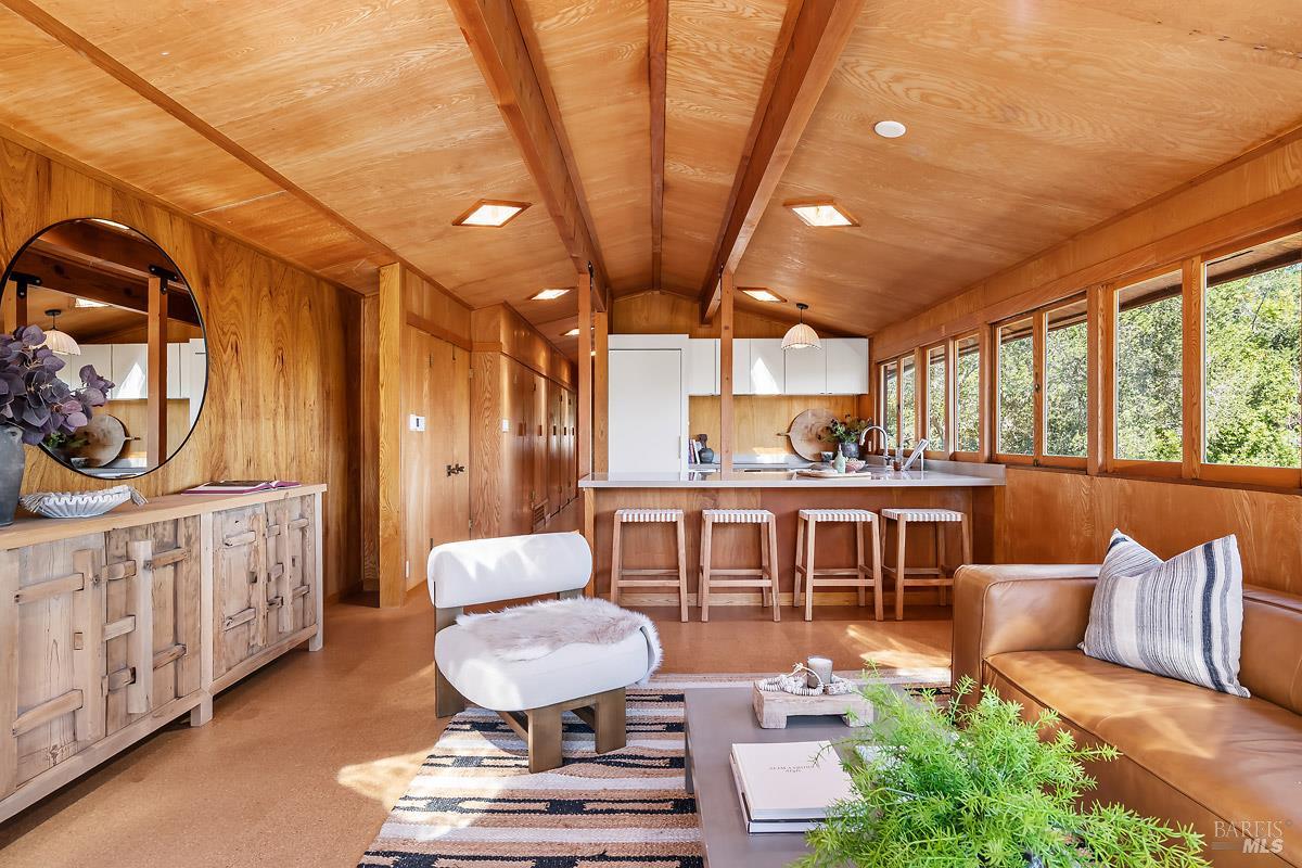Detail Gallery Image 11 of 52 For 12 Indian Rd, San Rafael,  CA 94903 - 3 Beds | 1 Baths