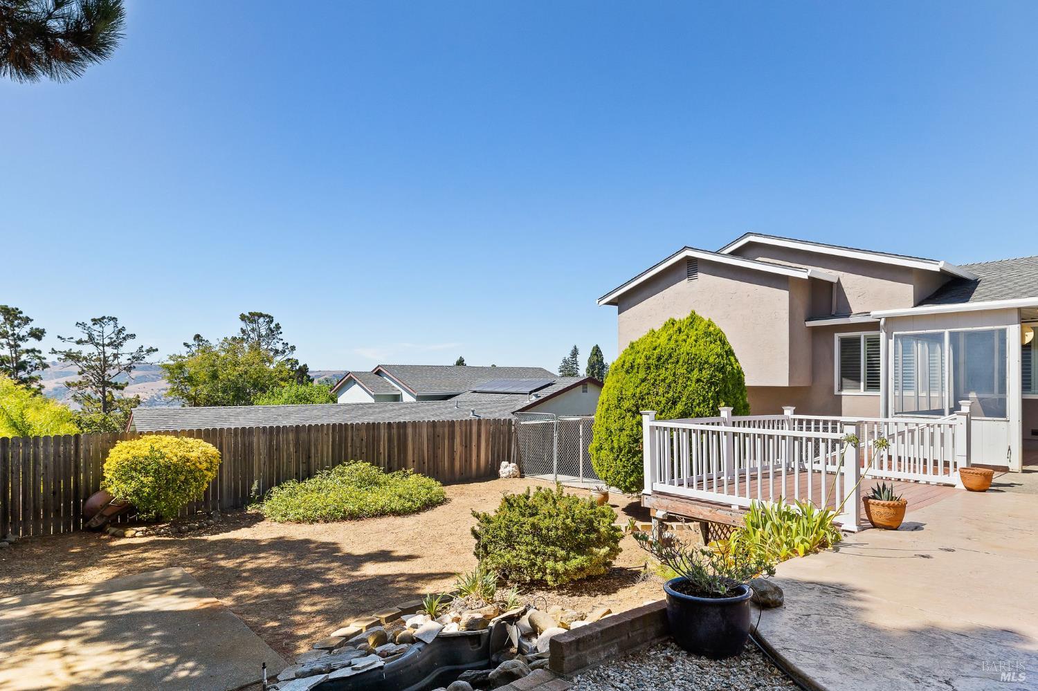 Detail Gallery Image 43 of 58 For 132 Chelsea Hills Dr, Benicia,  CA 94510 - 3 Beds | 2 Baths