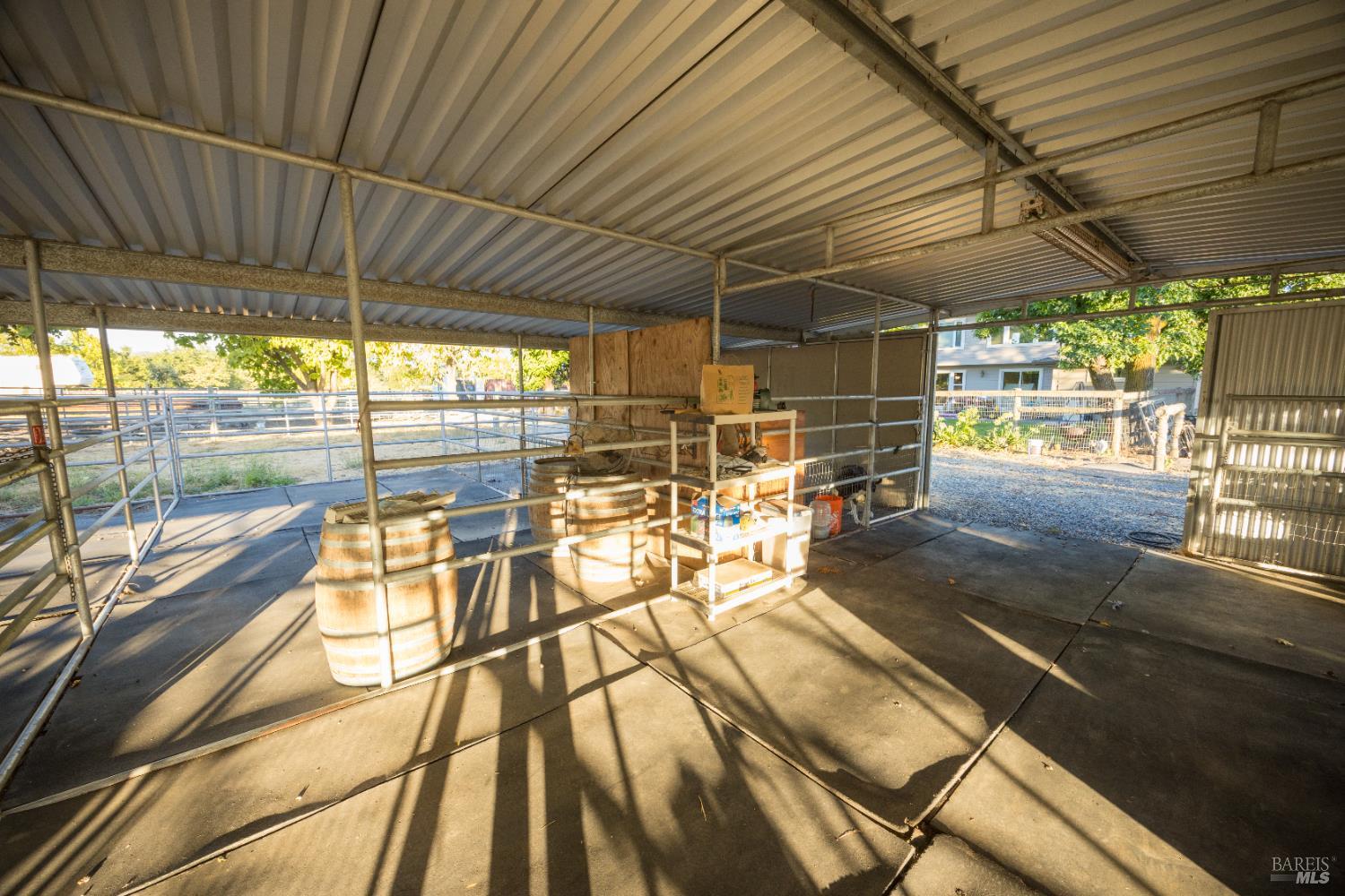 Detail Gallery Image 9 of 75 For 4100 Bisordi Ln, Santa Rosa,  CA 95439 - 5 Beds | 5 Baths