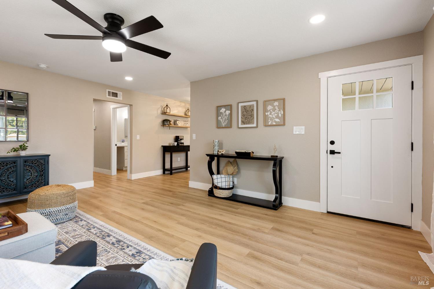 Detail Gallery Image 6 of 33 For 242 Arbor St, Vacaville,  CA 95688 - 3 Beds | 2 Baths