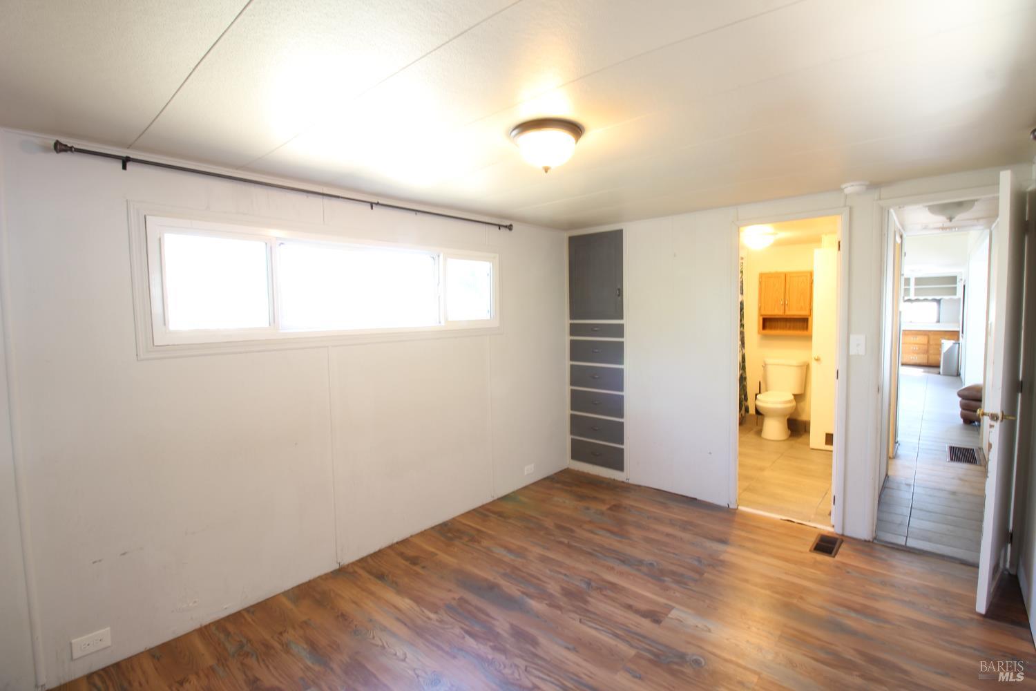 Detail Gallery Image 5 of 20 For 50 River Rd, Rio Vista,  CA 94571 - 1 Beds | 1 Baths