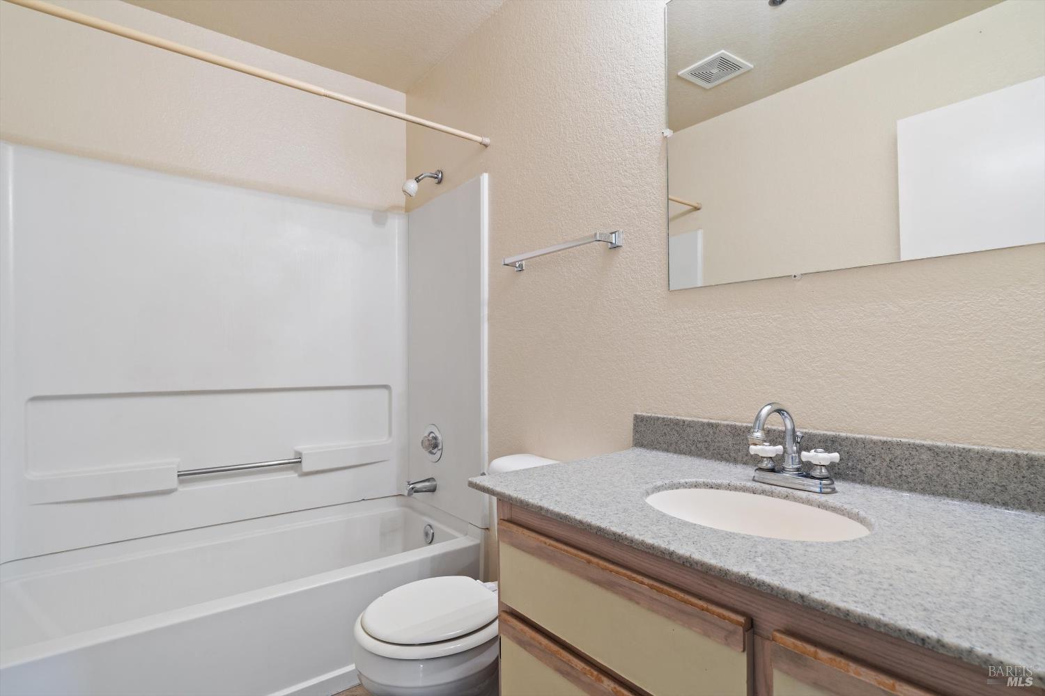 Detail Gallery Image 8 of 17 For 8201 Camino Colegio Unkn #120,  Rohnert Park,  CA 94928 - 2 Beds | 2 Baths
