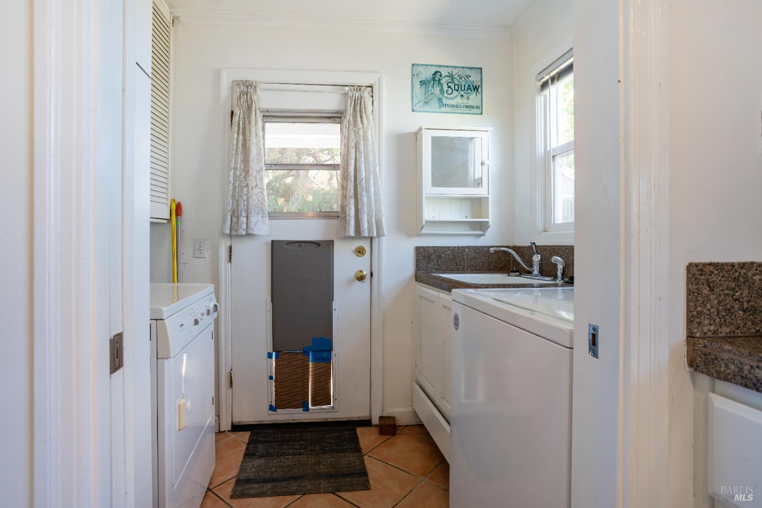 Detail Gallery Image 10 of 32 For 127 Hill Dr, Vallejo,  CA 94590 - 3 Beds | 1 Baths
