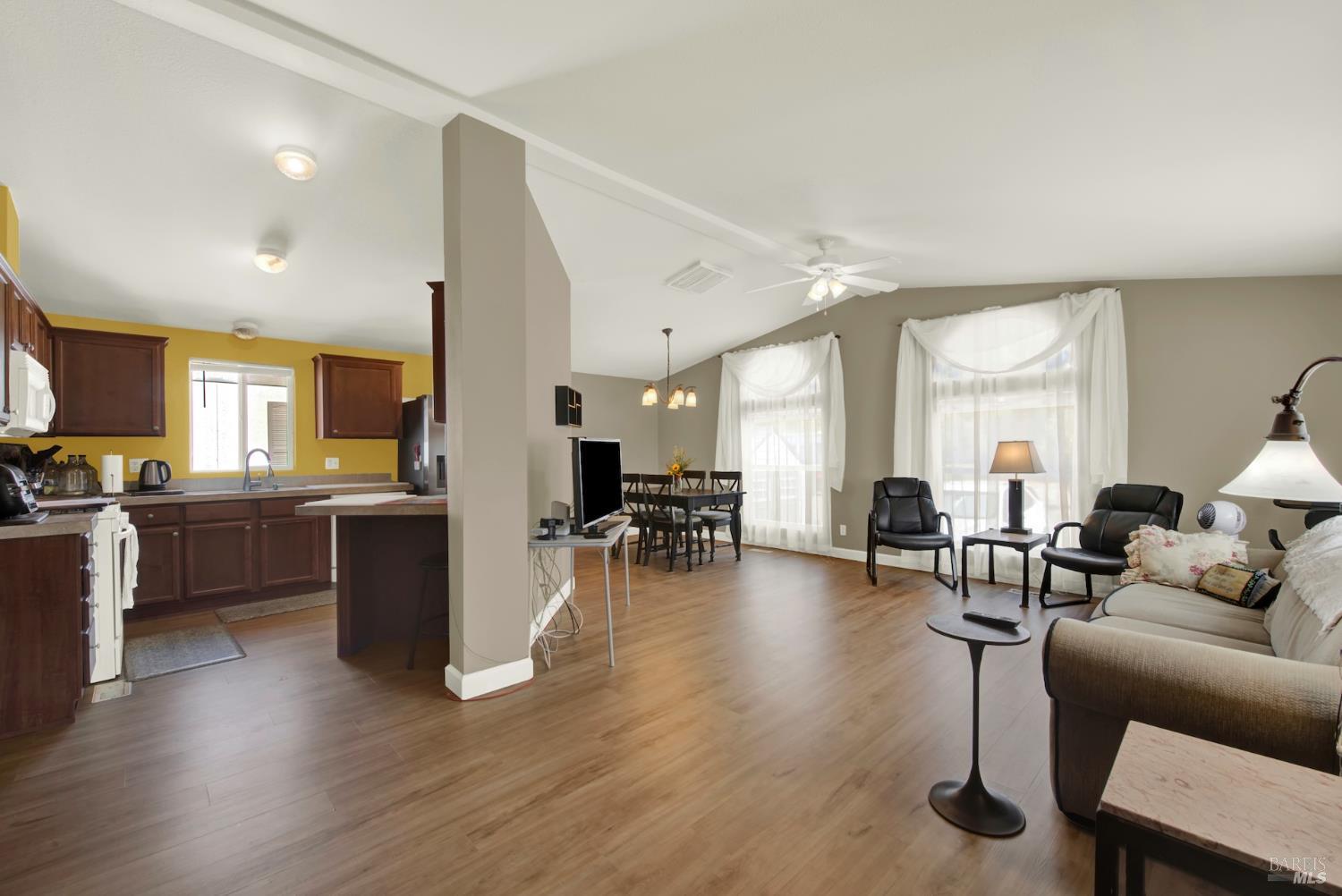 Detail Gallery Image 35 of 73 For 700 Shady Glen Ln, Vacaville,  CA 95688 - 3 Beds | 2 Baths
