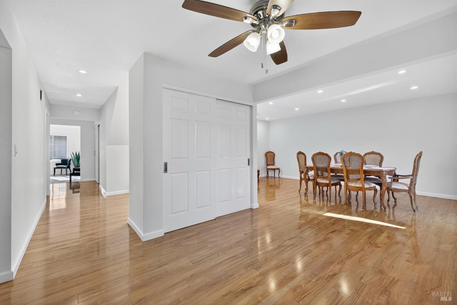 Detail Gallery Image 24 of 46 For 7134 Carillon Ct, Rohnert Park,  CA 94928 - 5 Beds | 2/1 Baths